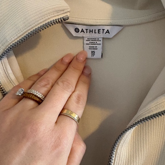 Athleta workout set (pants, tank, long sleeve) XS - Picture 8 of 8